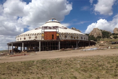 典型案例—東烏—烏里雅斯太山
